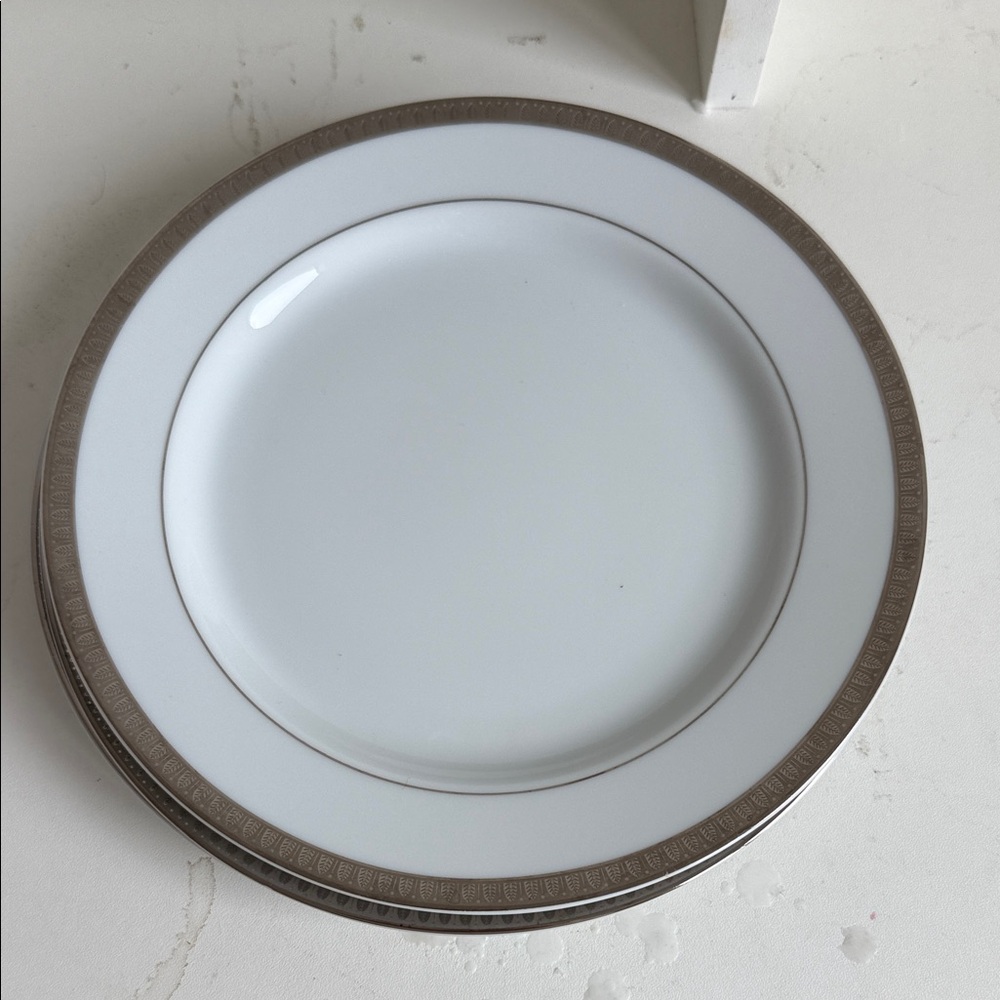 Christofle White and Brown Dinner Plates